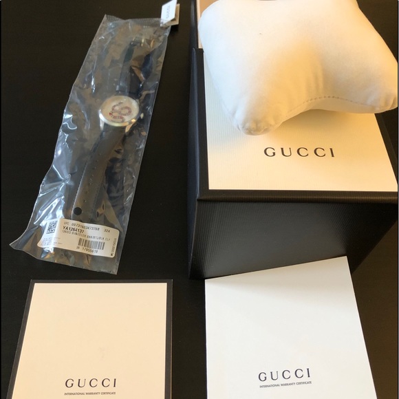 Gucci G-Timeless Iconic watch - Picture 5 of 11